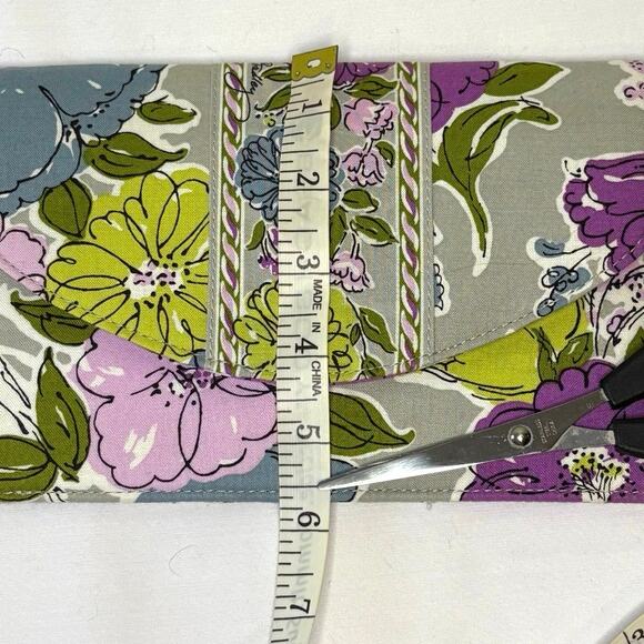 Vera Bradley Travel Wallet Watercolor Gray Floral Slim Flat Clutch NWT - Picture 9 of 9